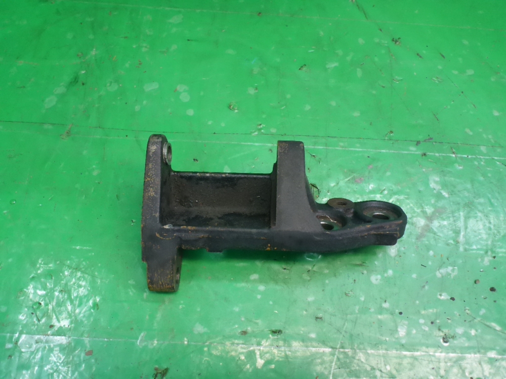 Кронштейн генератора