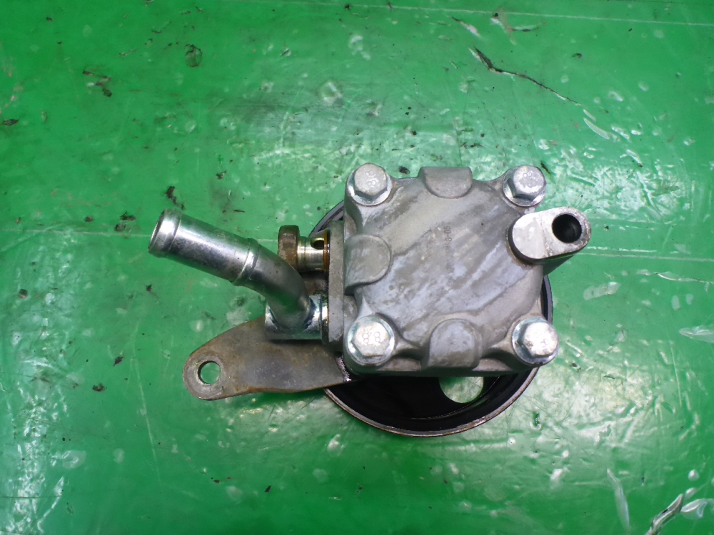 Насос ГУР (гидроусилитель руля)