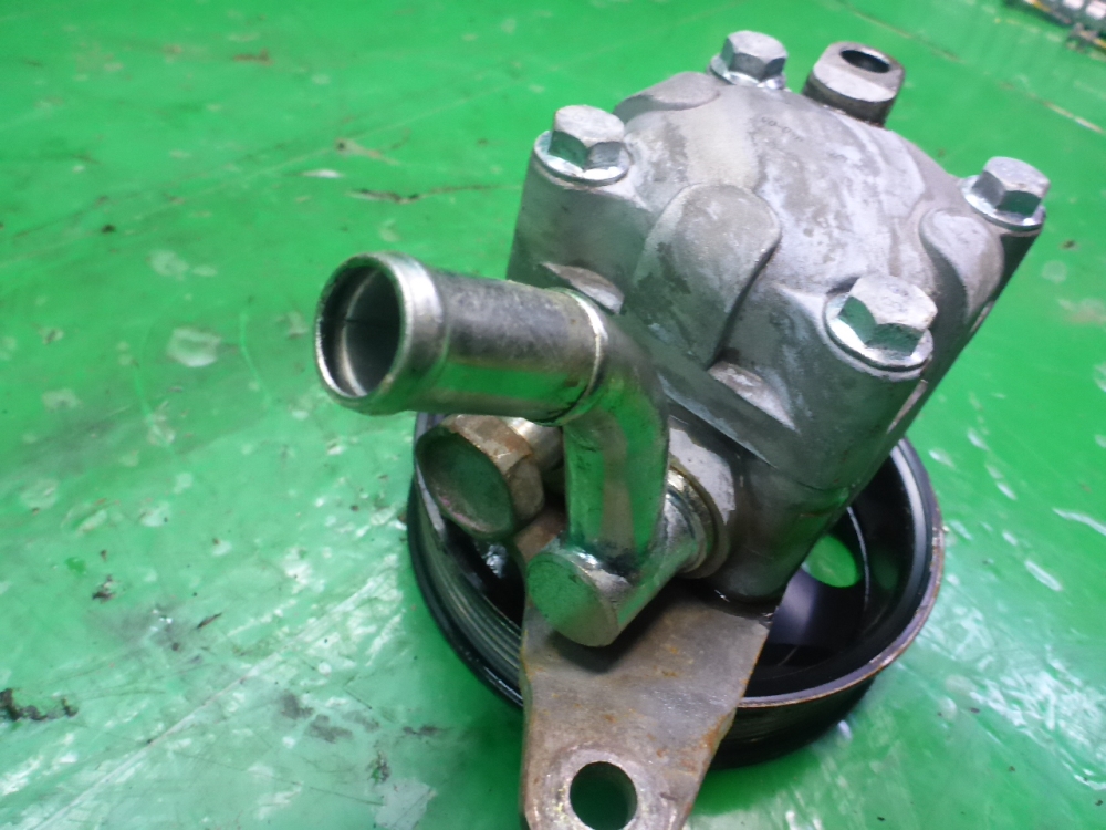 Насос ГУР (гидроусилитель руля)