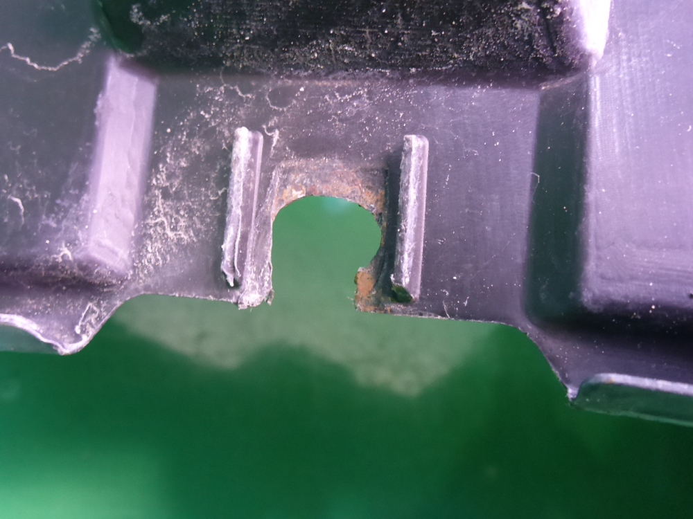 Локер передний левый