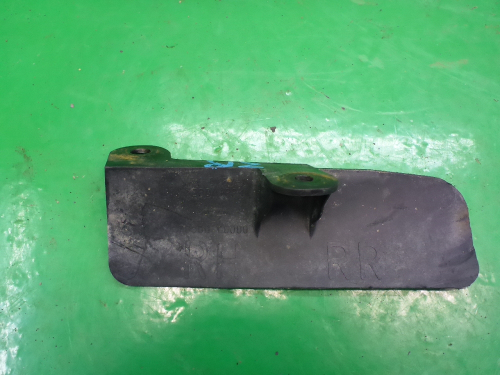 Брызговик задний правый