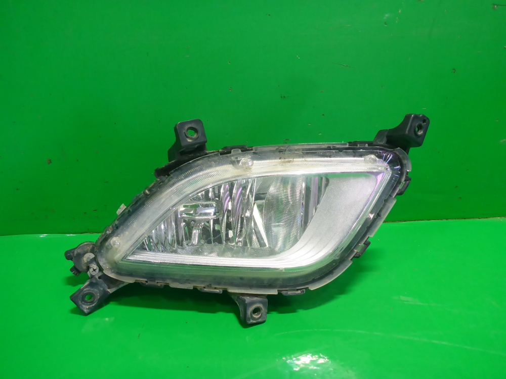 Фара противотуманная правая