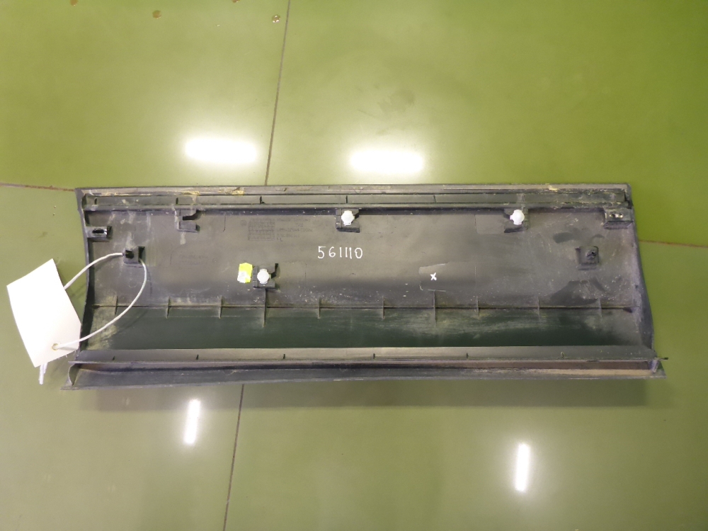 Накладка двери задней левой