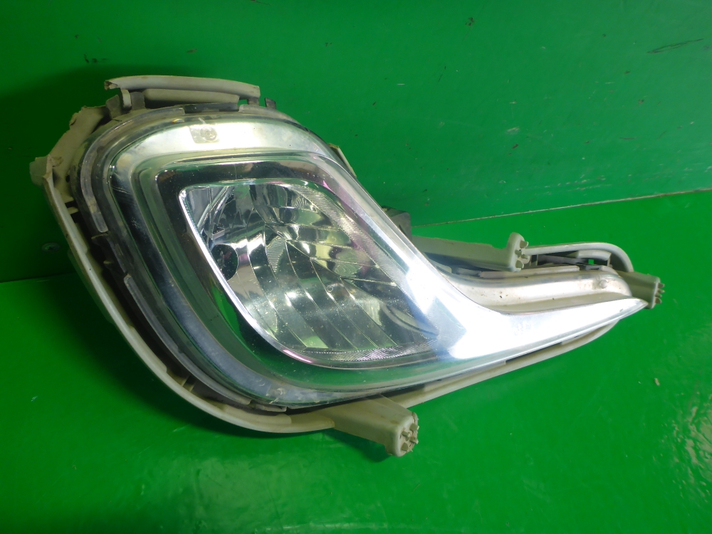 Фара противотуманная правая