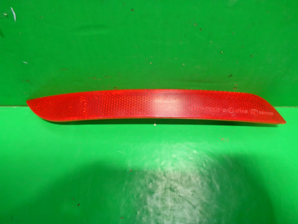 Отражатель в бампер задний левый