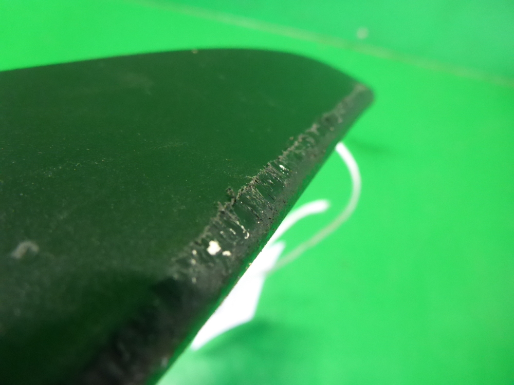 Брызговик передний правый