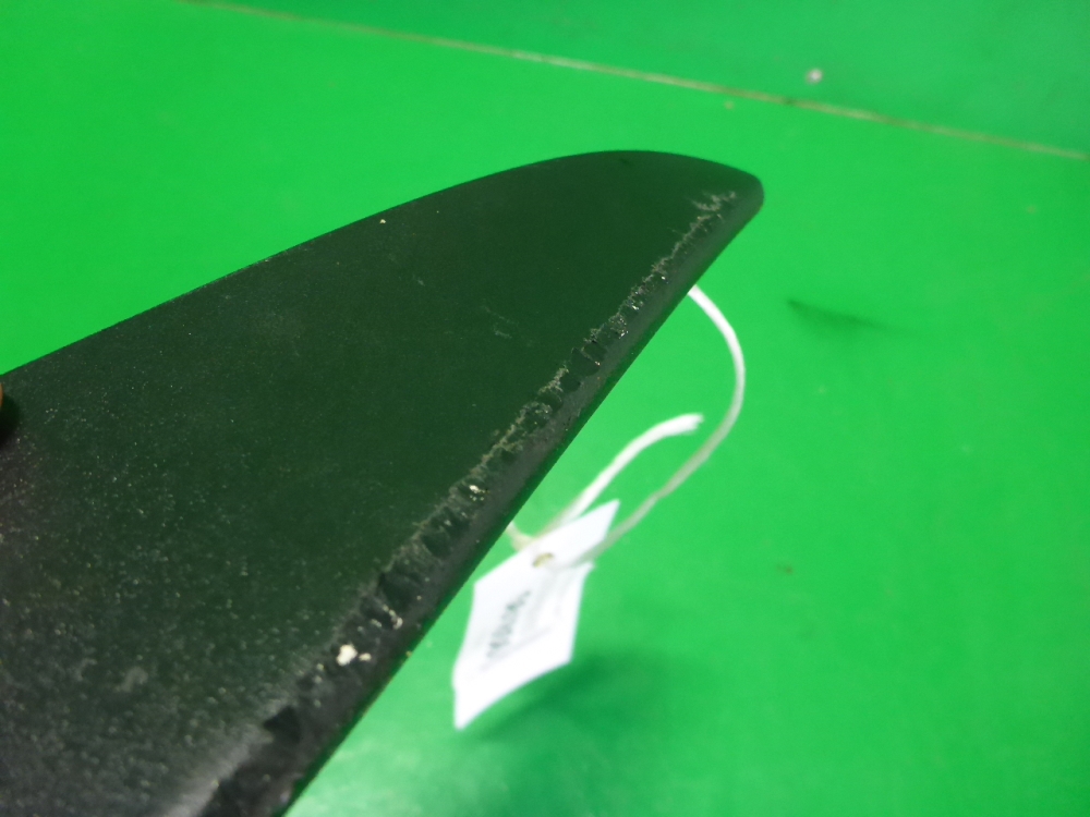 Брызговик передний правый