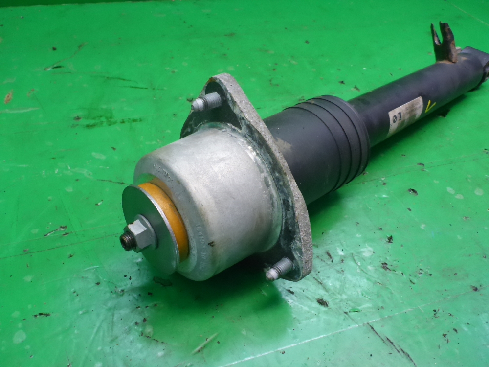 Амортизатор задний левый