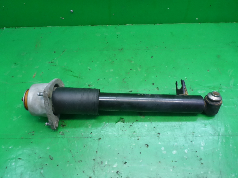 Амортизатор задний правый