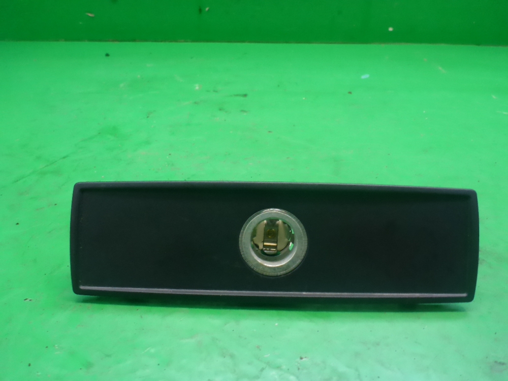 Гнездо прикуривателя