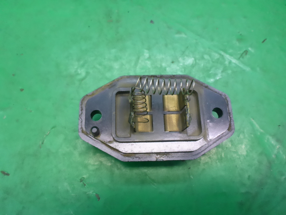 Резистор отопителя