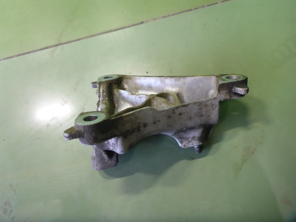 Кронштейн (сопут. товар)