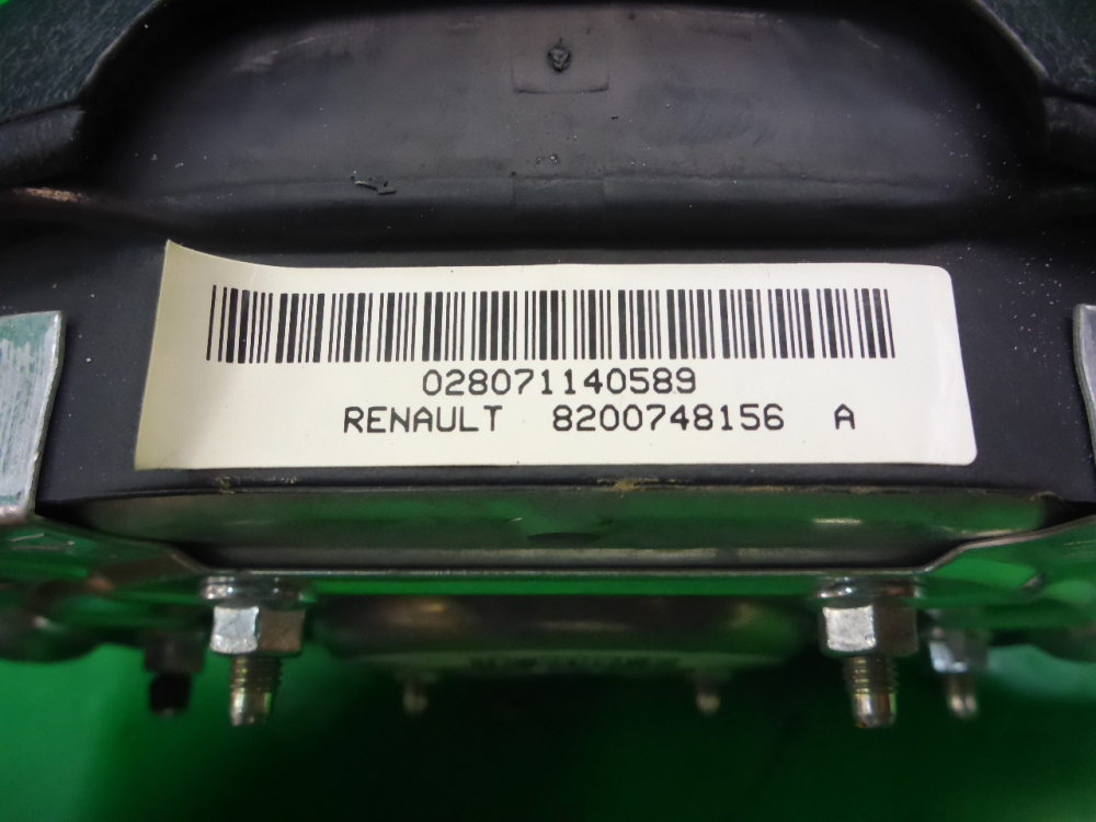 Подушка безопасности в рулевое колесо