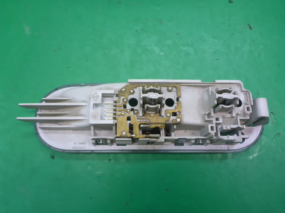 Плафон салонный