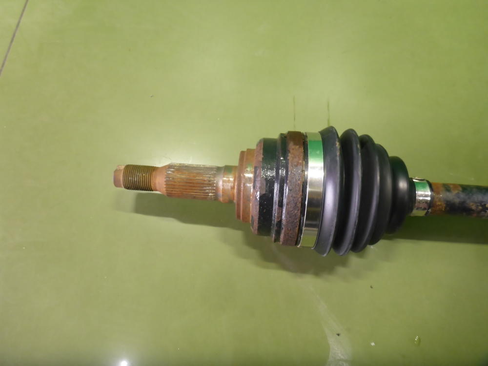 Полуось передняя правая