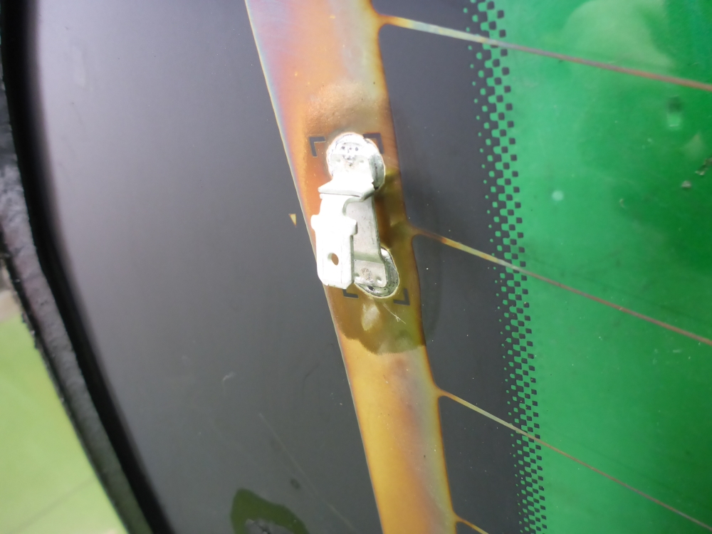 Стекло двери багажника