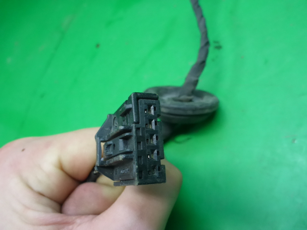 Ручка двери передней наружная левая