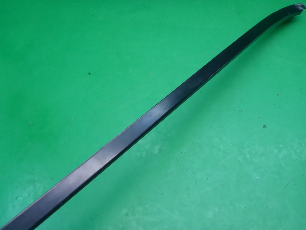 Молдинг лобового стекла