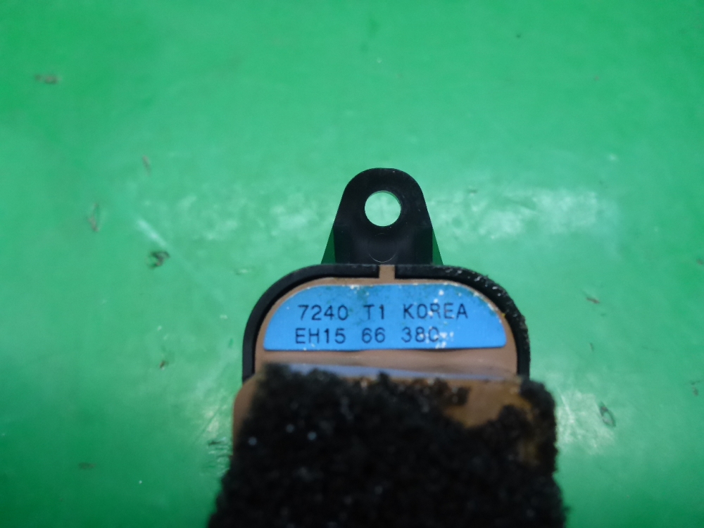 Кнопка стеклоподъемника