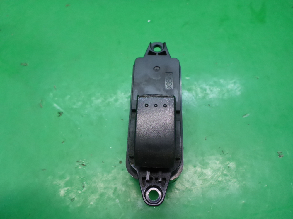 Кнопка стеклоподъемника