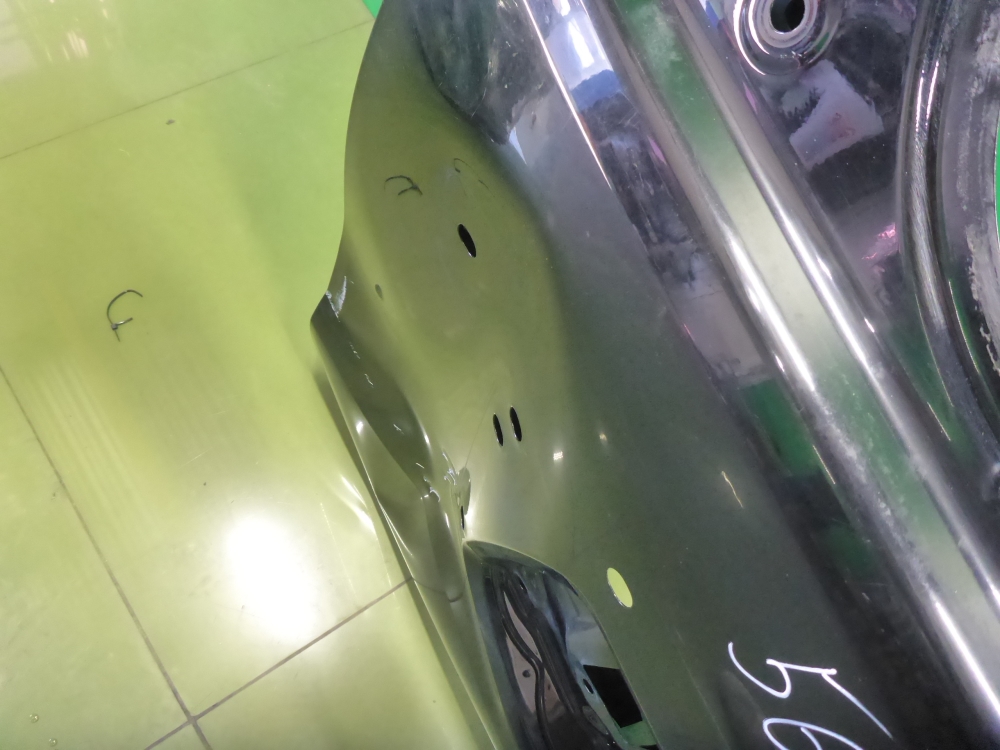 Дверь багажника