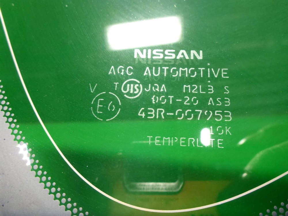 Стекло кузовное глухое правое