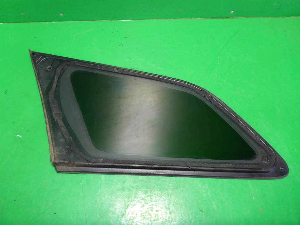 Стекло кузовное глухое правое