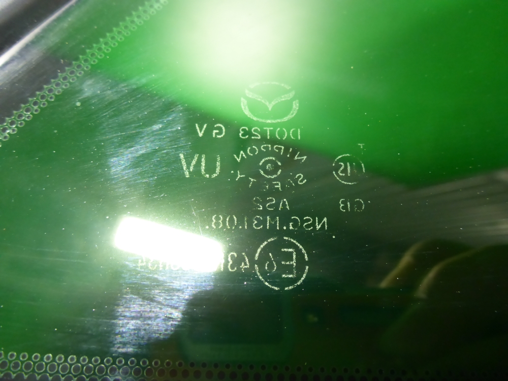 Стекло кузовное глухое правое