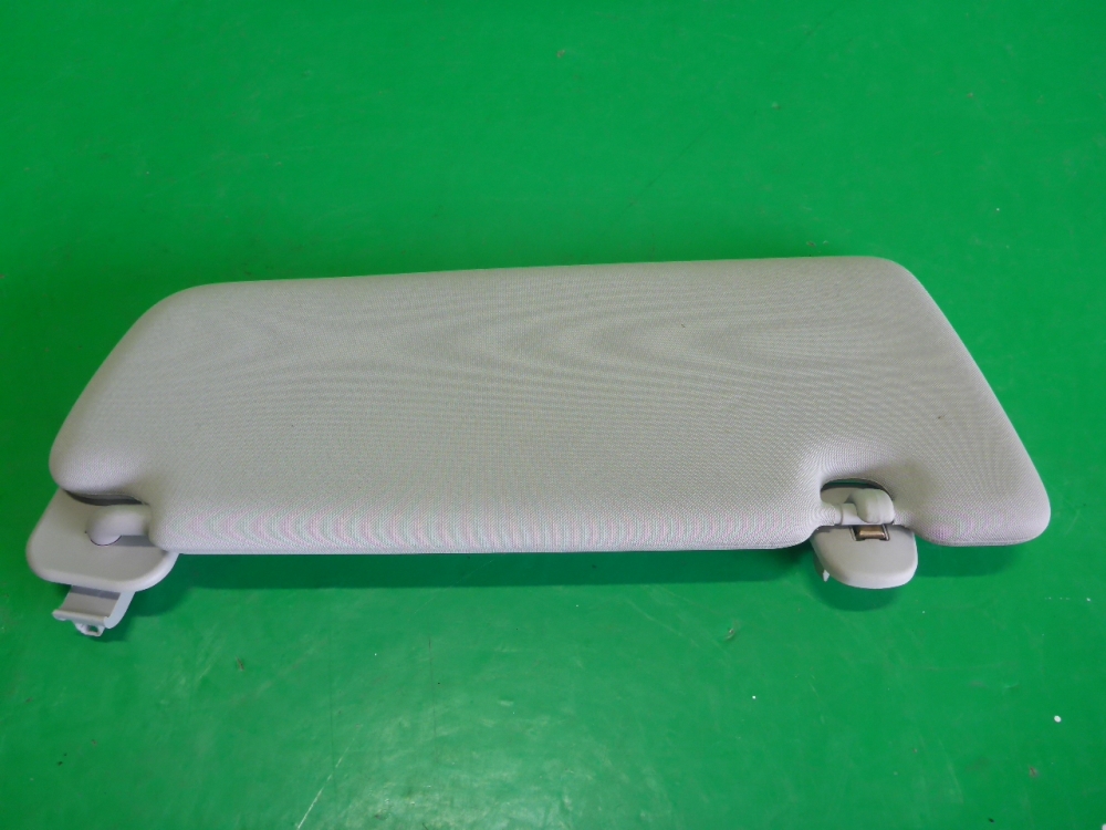 Козырек солнцезащитный