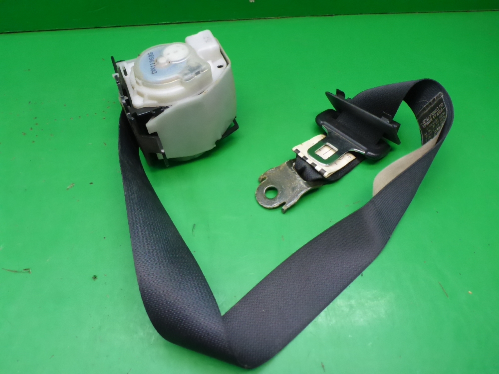 Ремень безопасности