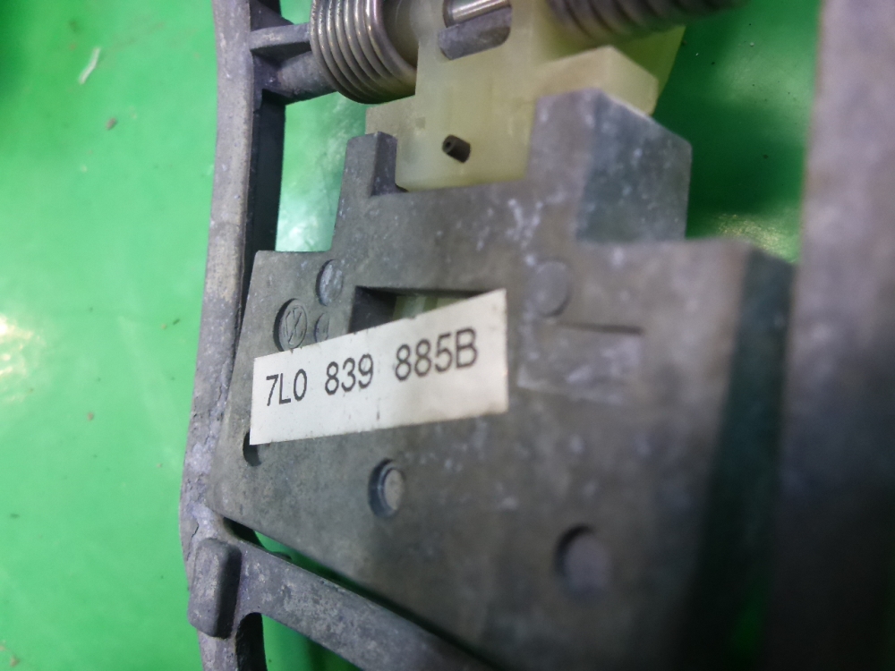 Ручка двери задней наружная левая