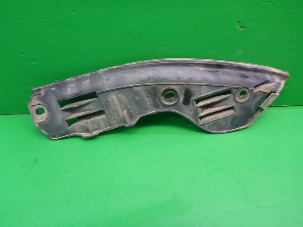 Кронштейн заднего бампера левый