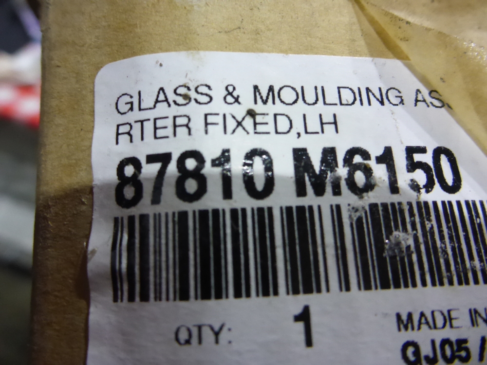 Стекло кузовное глухое левое