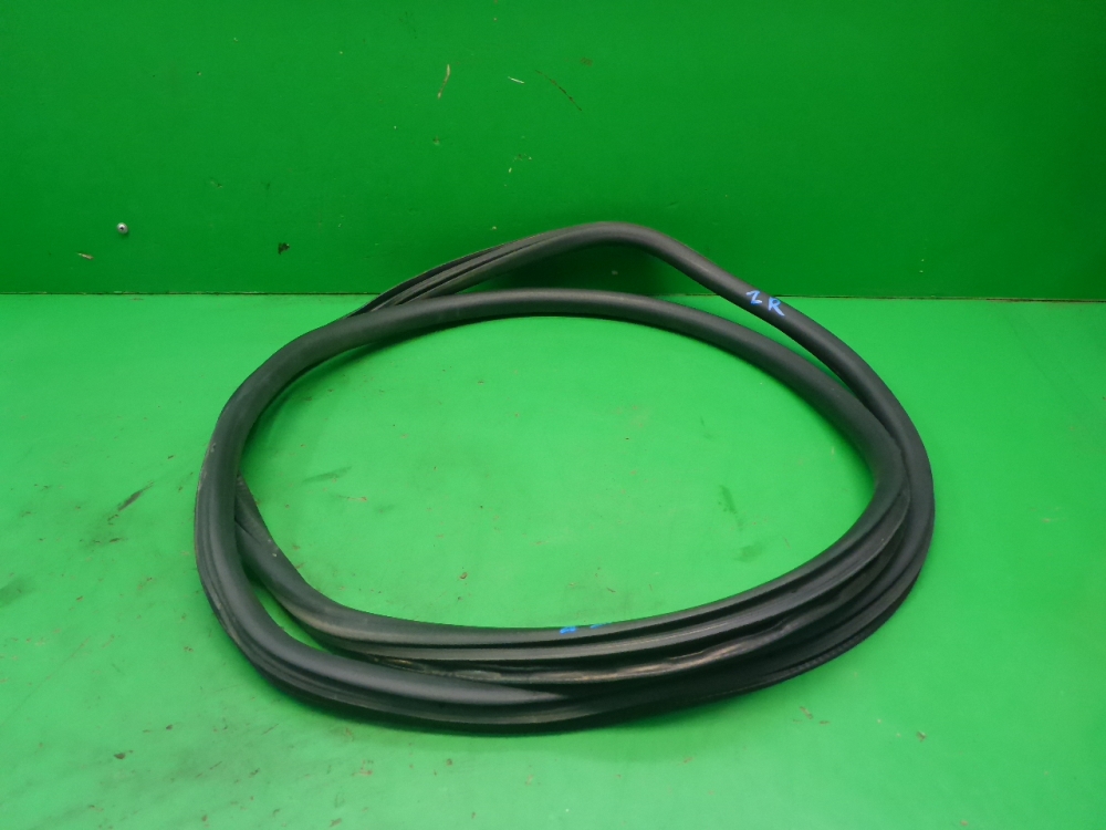 Уплотнитель двери