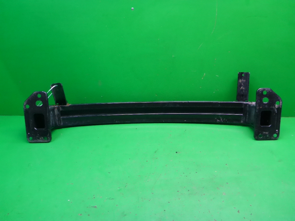 Усилитель переднего бампера