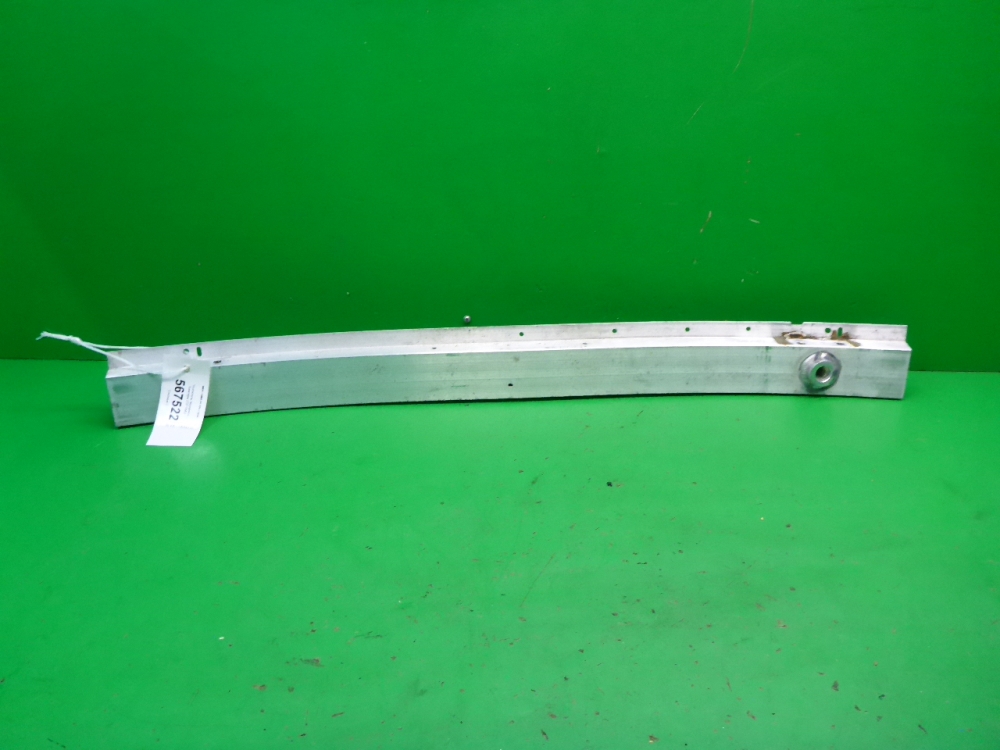 Усилитель переднего бампера