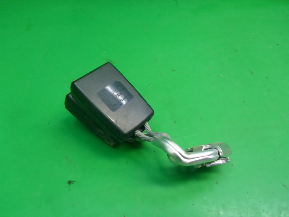 Ответная часть ремня безопасности