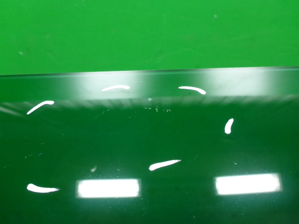 Стекло двери задней левой