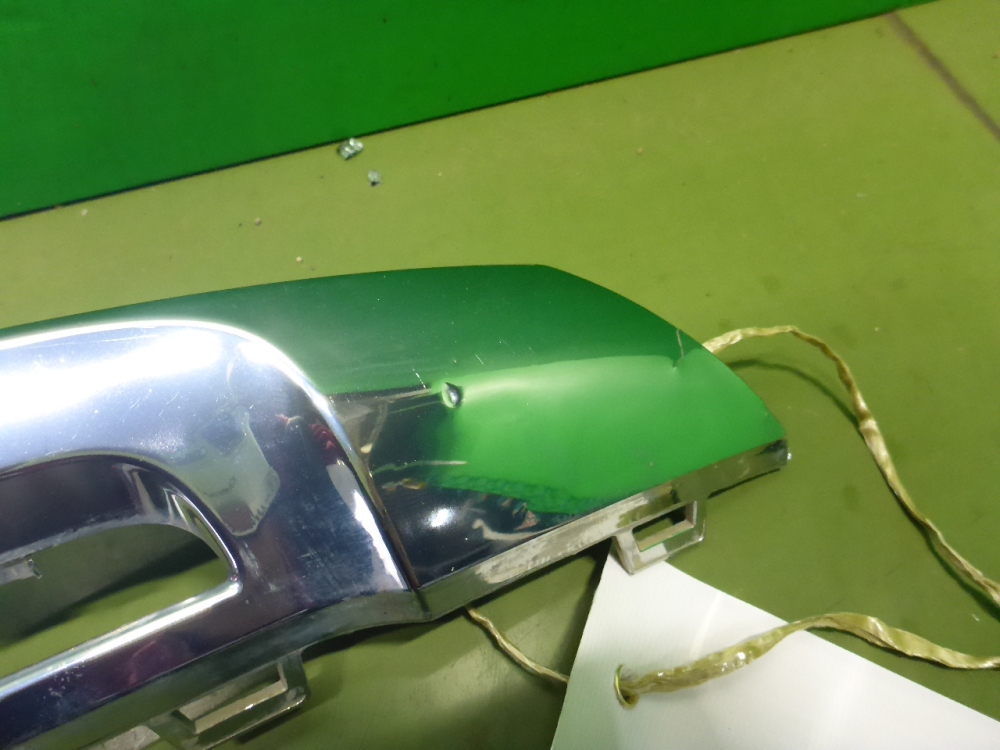 Накладка переднего бампера центральная