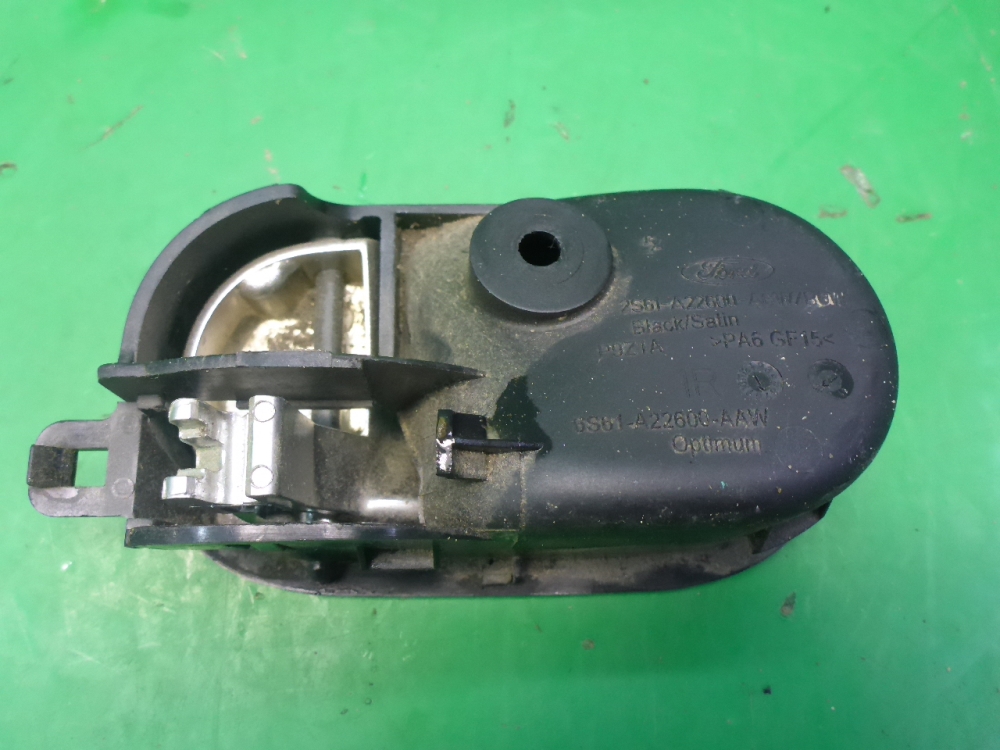 Ручка двери передней внутренняя правая