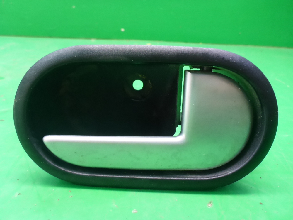 Ручка двери задней внутренняя правая