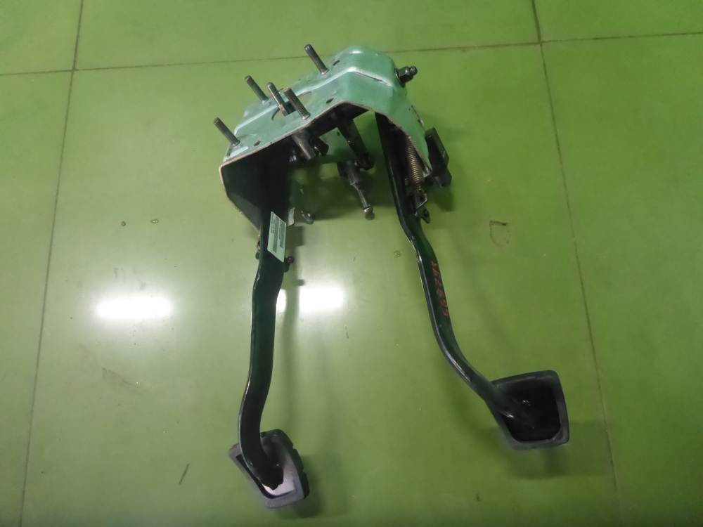 Блок педалей