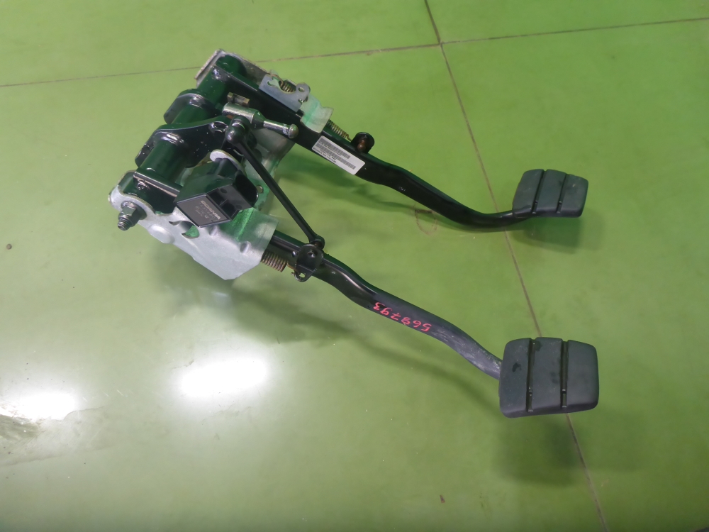 Блок педалей