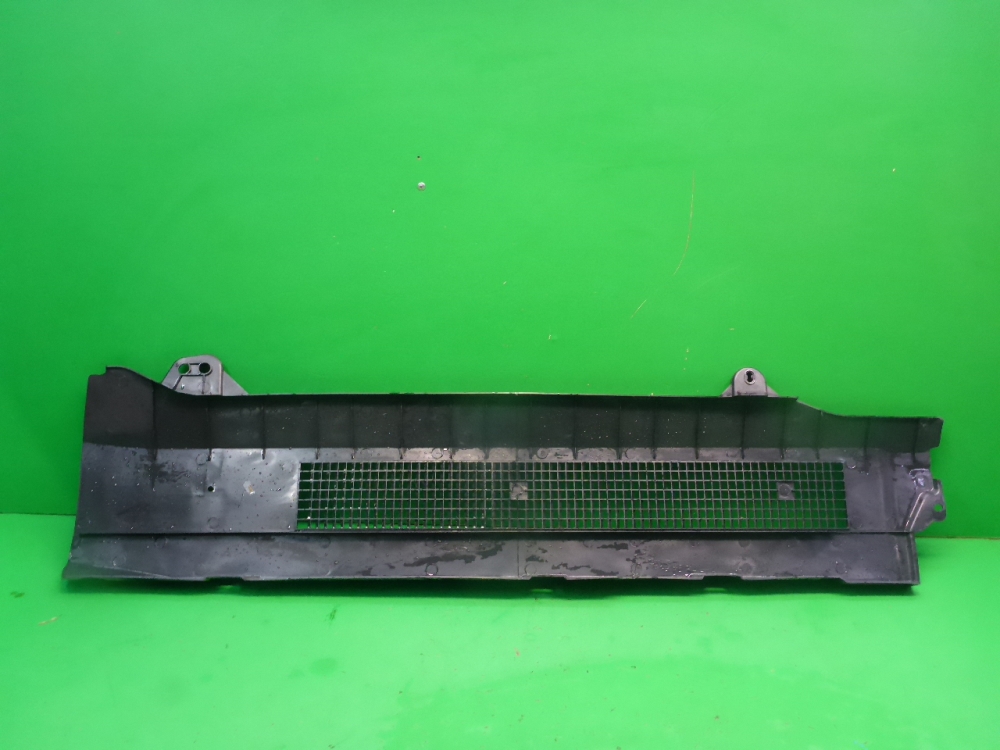 Защита антигравийная правая