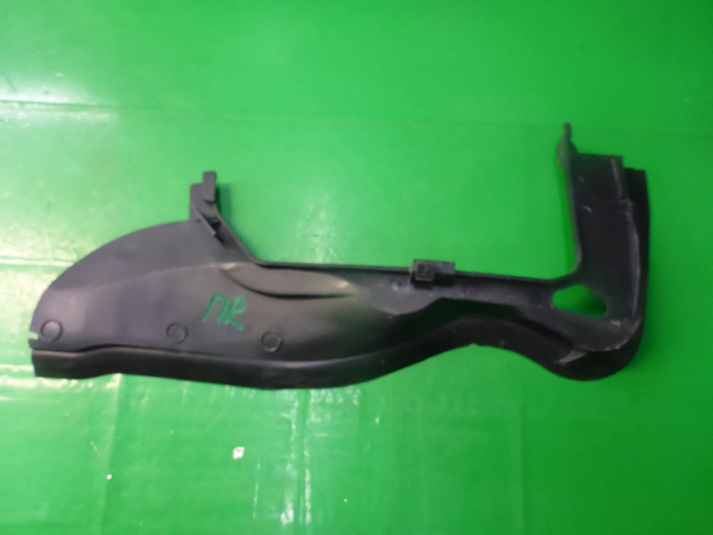 Молдинг лобового стекла