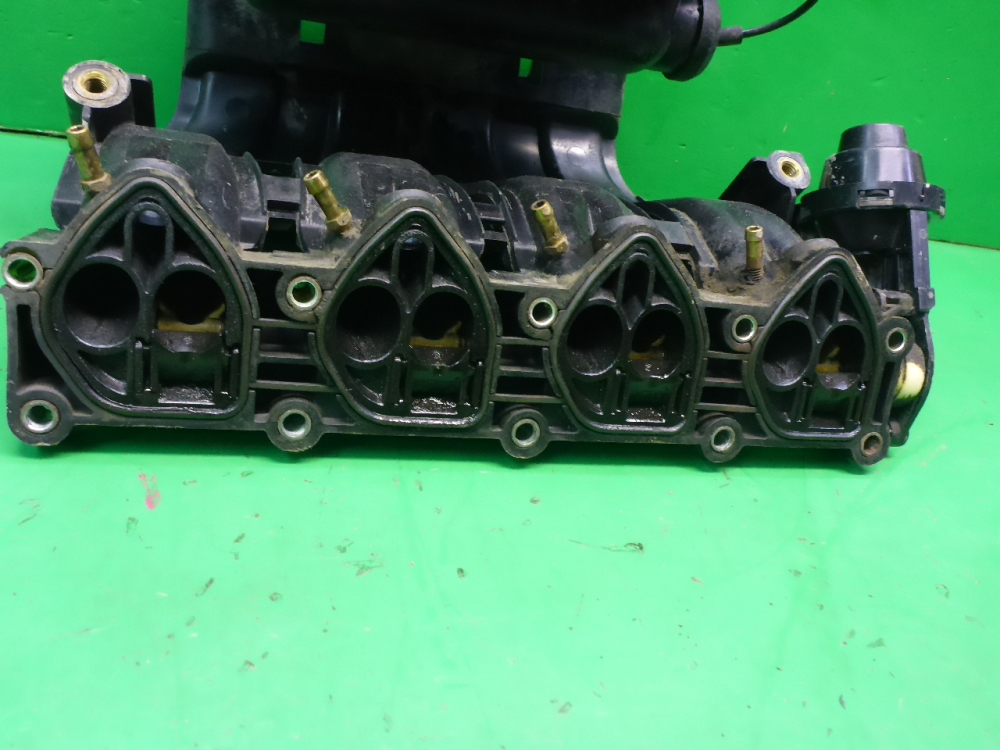 Коллектор впускной