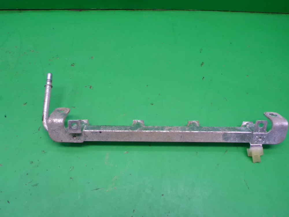 Рейка топливная (рампа)