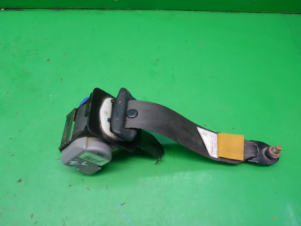 Ремень безопасности