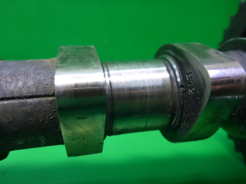 Распредвал впускной