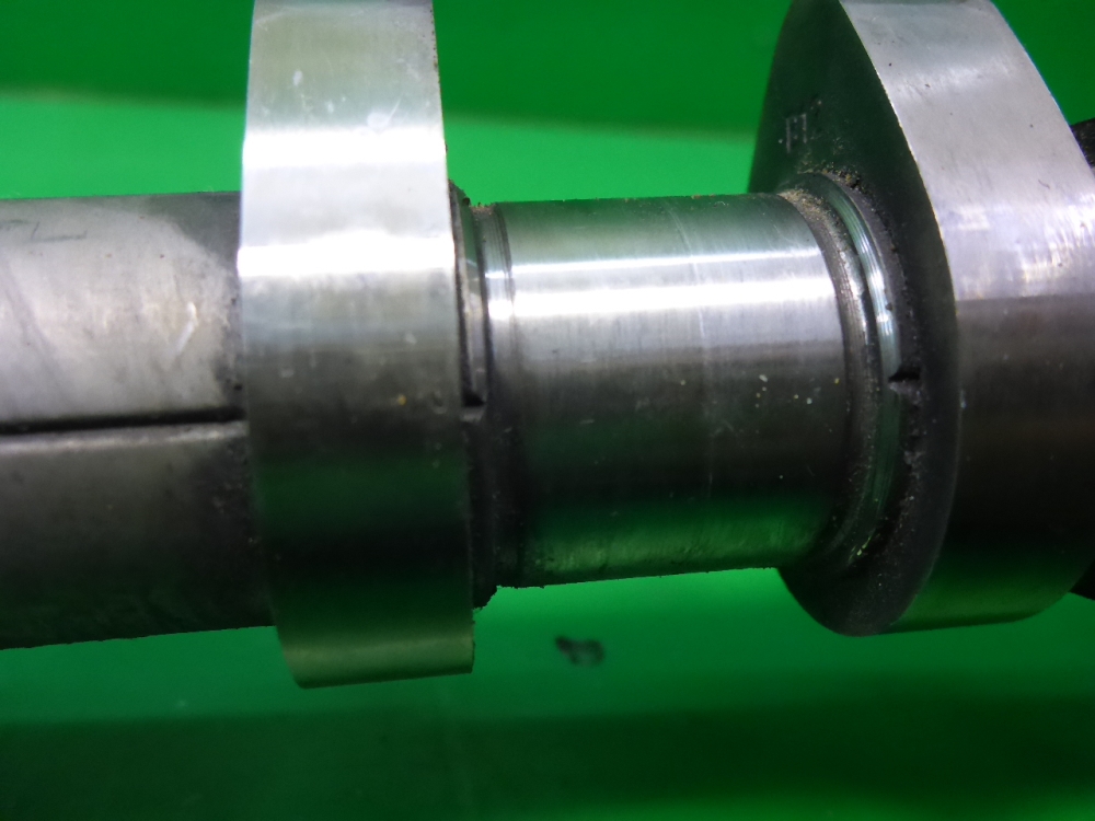 Распредвал впускной